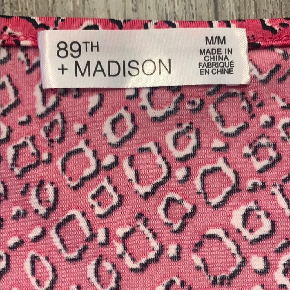 89th & Madison NWT Multiple Sizes Pink Patterned Women's Top - Picture 3 of 13